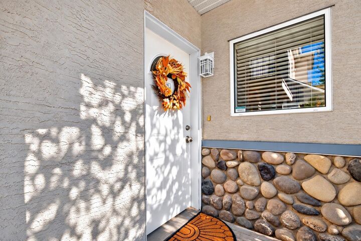 Property Photo:  622 56 Avenue SW 102  AB T2V 0G8 
