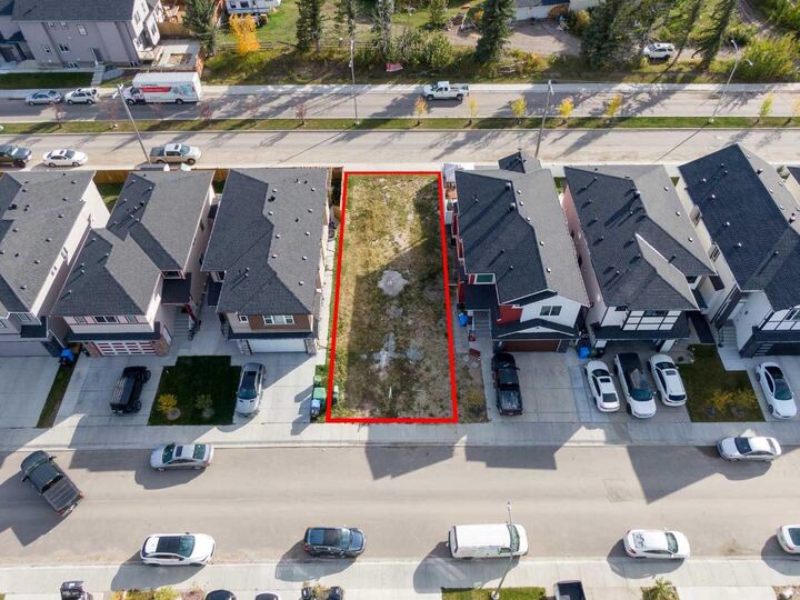 Property Photo:  144 Saddlecrest Circle NE  AB T3J 0Z2 
