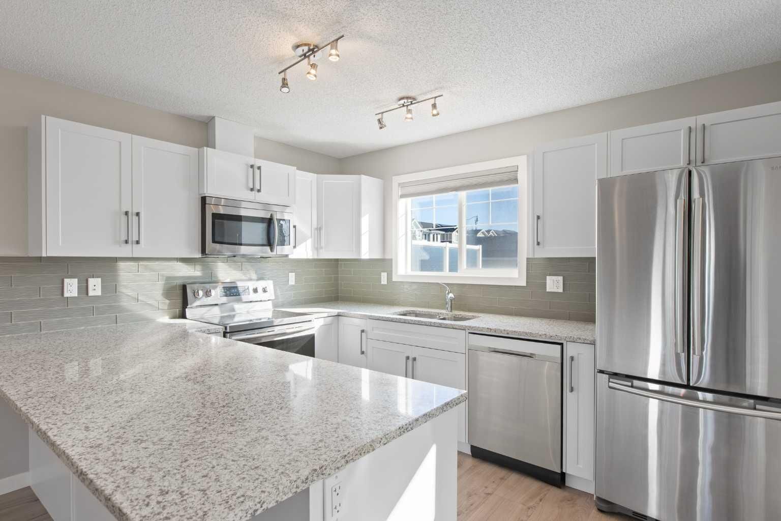 Property Photo:  276 Sunset Road  AB T4C 0Z8 
