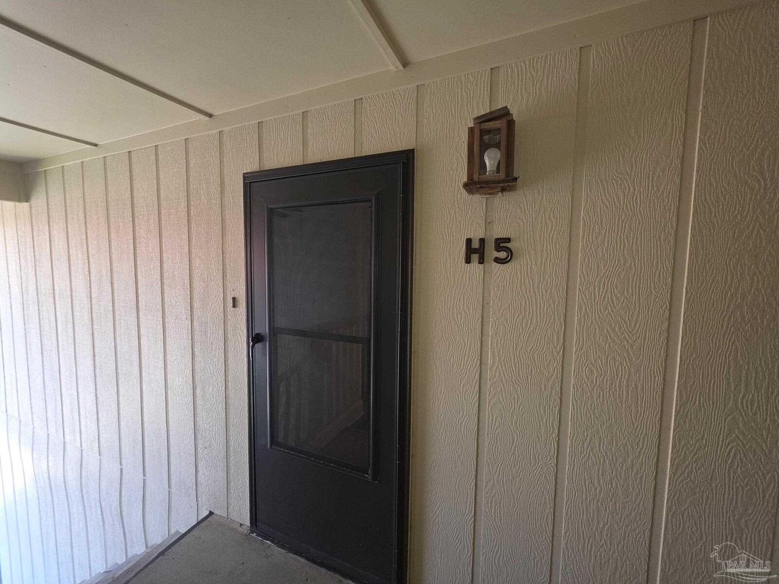 Property Photo:  2201 Scenic Hwy H5  FL 32503 