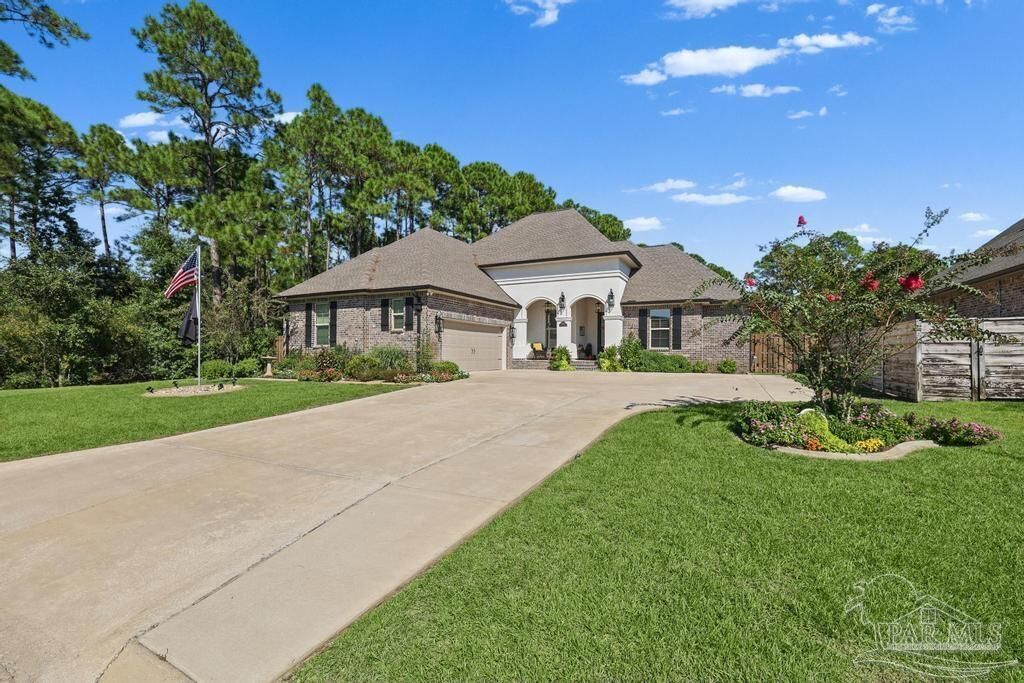 Property Photo:  1504 Southern Breeze Ln  FL 32563 