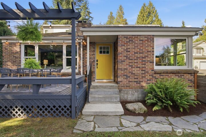 Property Photo: 10735 Densmore Avenue N WA 98133