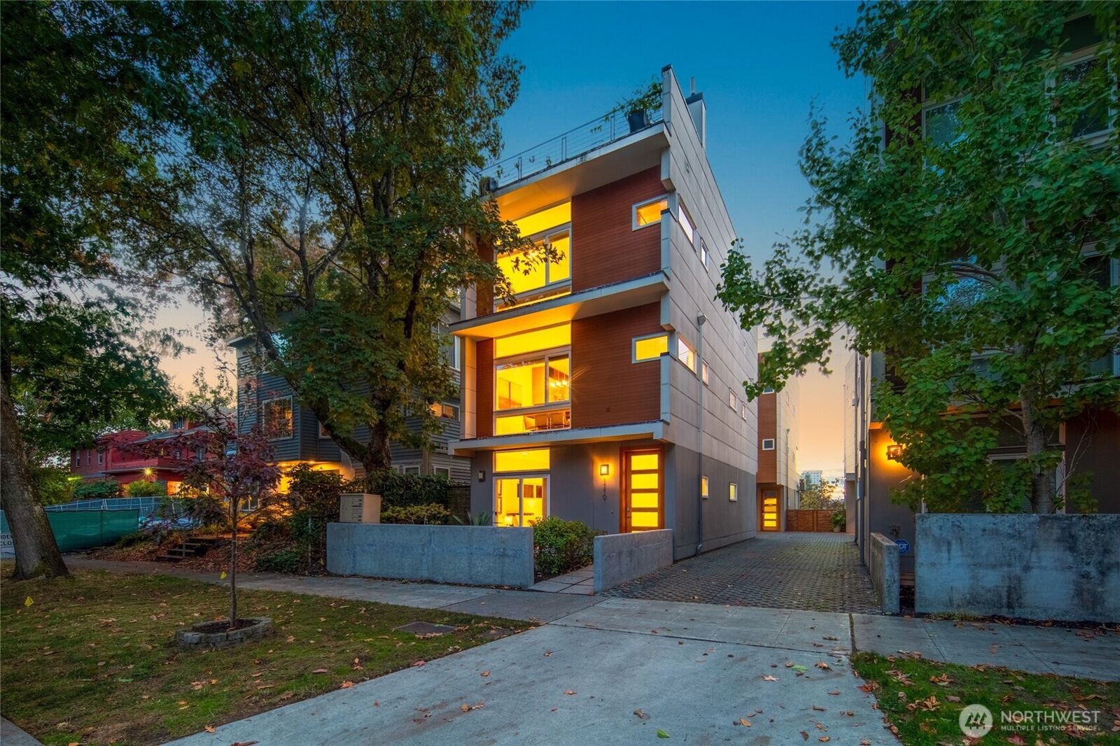 Property Photo: 1119 16th Avenue WA 98122