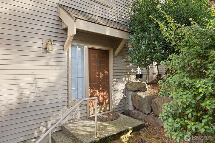 Property Photo: 4160 178th Lane SE 5 WA 98008