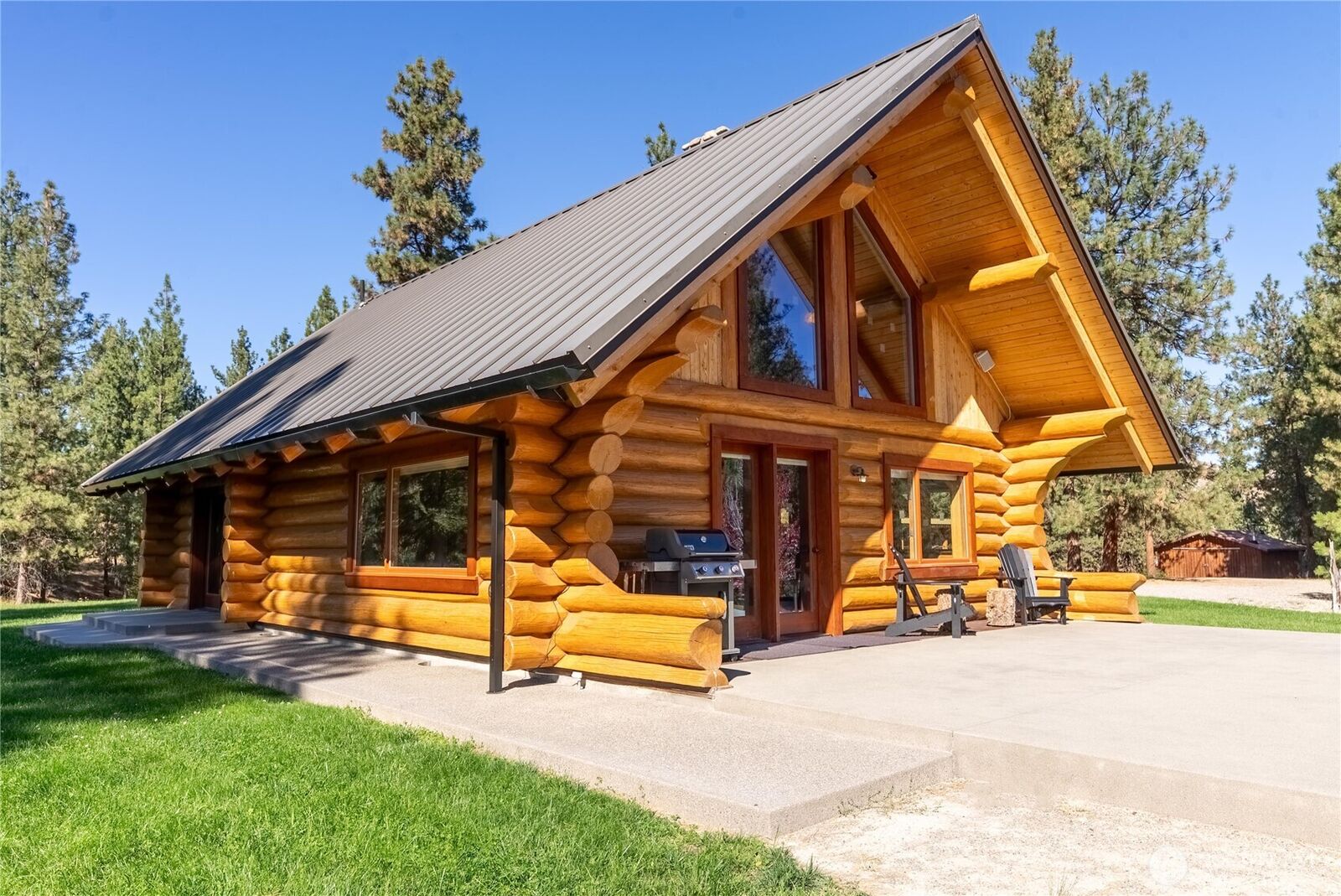 Two Rivers Running Together House for sale in Winthrop: 60 Lobos Run Road, Winthrop, WA 98862