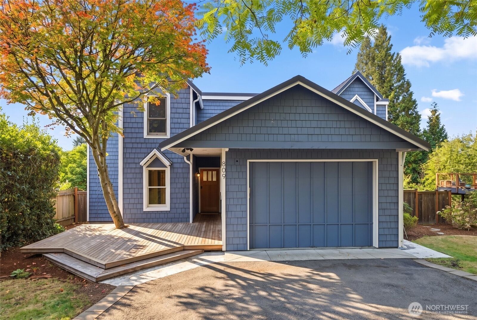Property Photo:  809  7th Street S  WA 98033 