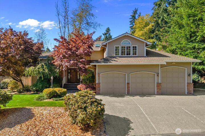 Property Photo: 18404 Homeview Drive WA 98026
