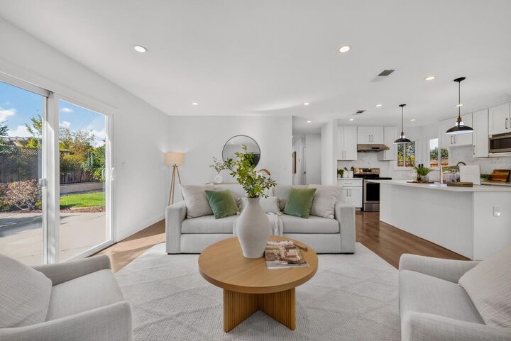 Property Photo:  160 Gilbert Avenue  CA 95051 