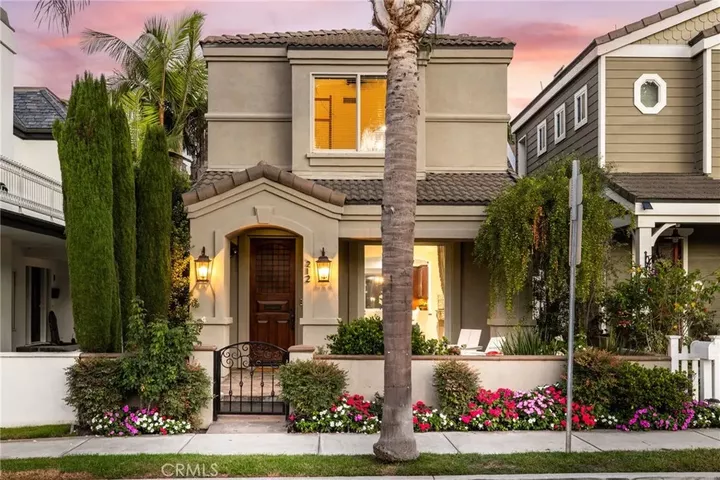 Property Photo:  212 5th Street  CA 90740 
