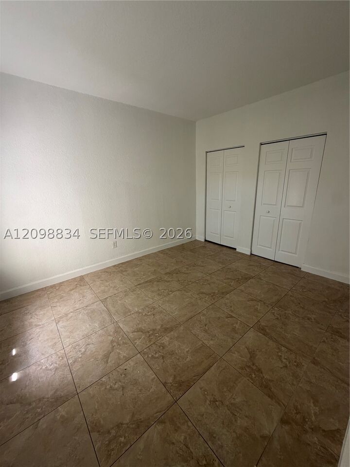 Property Photo: 11 Antilla Ave B FL 33134