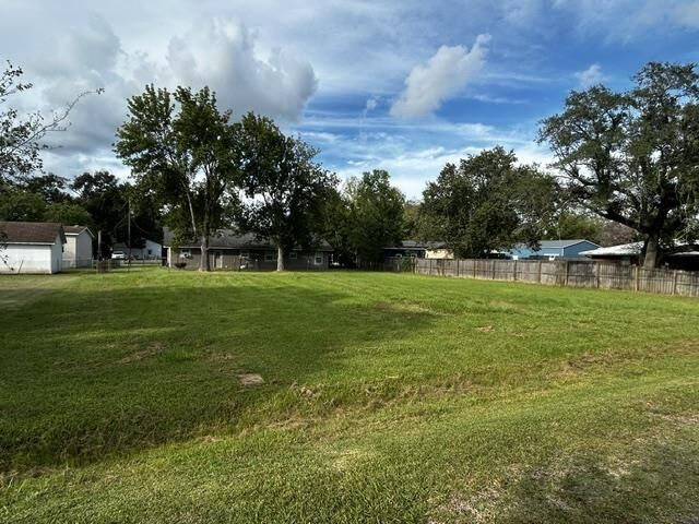 Property Photo: 000 Guedry St. TX 77659