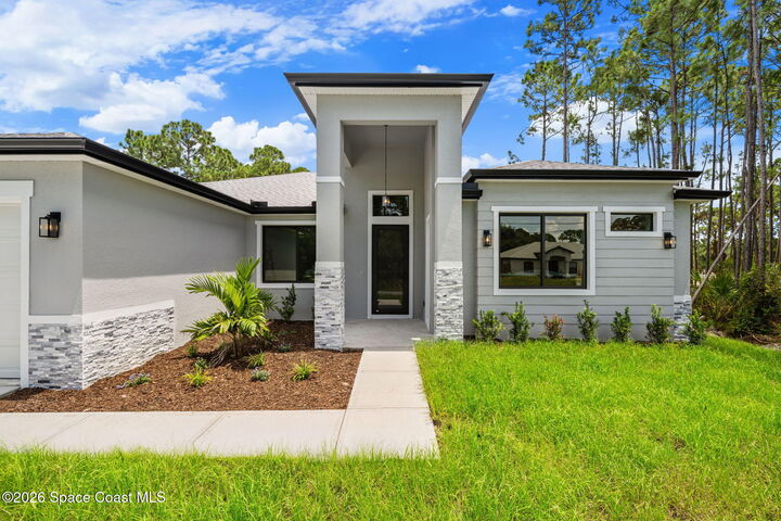 Property Photo:  1132 Sykes Road SE  FL 32909 
