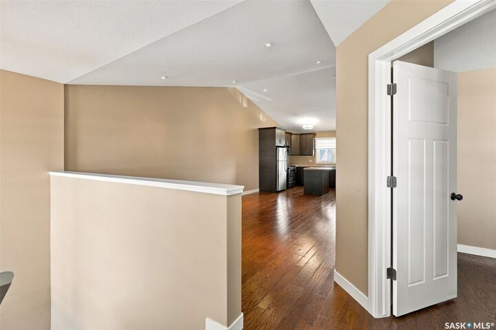 Property Photo:  4207 Green Apple Drive E  SK S4V 1M6 