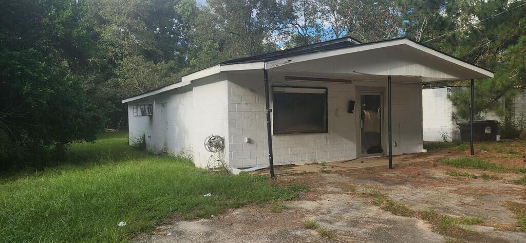 Property Photo:  315 E Spring St  AL 36303 