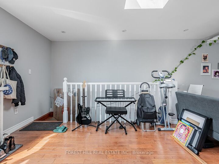 Property Photo:  12 Salem Avenue 3  ON M6H 3C1 