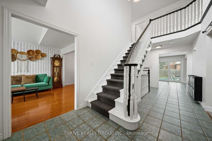 Property Photo: 70 Pinebrook Court ON N5X 4C6