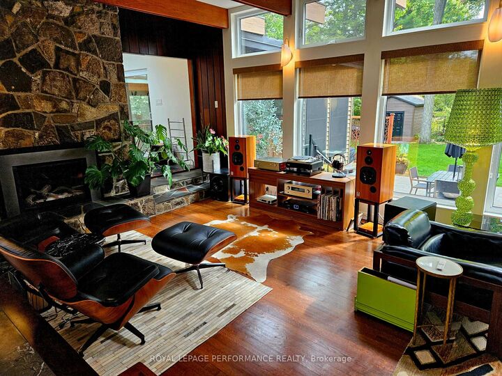 Property Photo: 28 Burnbank Street ON K2G 0H4