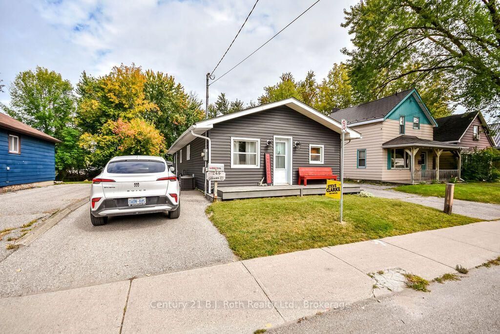 Photo de la propriété: 246 Gill Street ON L3V 4K4