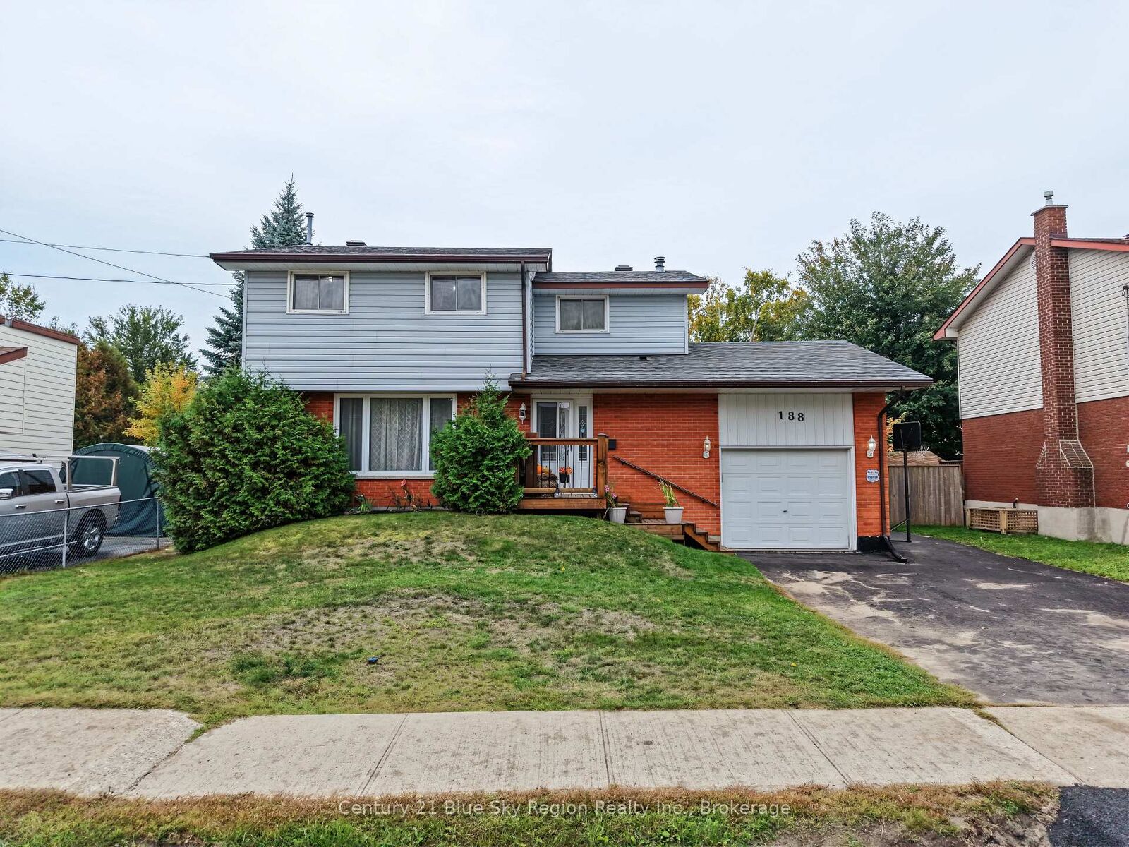 Property Photo:  188 Marshall Park Drive  ON P1A 3L2 