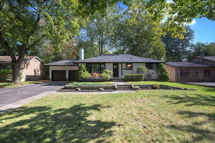 Property Photo: 1492 North Vernon Avenue ON N5X 1N6