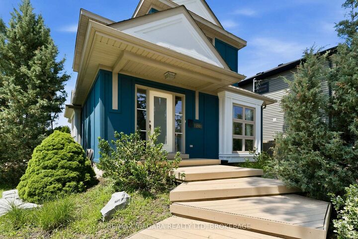Property Photo:  291 Vine Street  ON L2M 4T4 