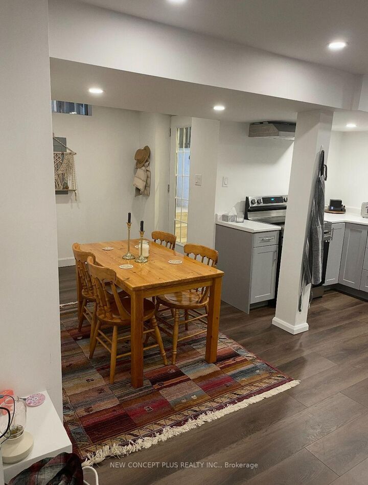Property Photo:  41 Royaledge Way Basement  ON L8B 0H6 