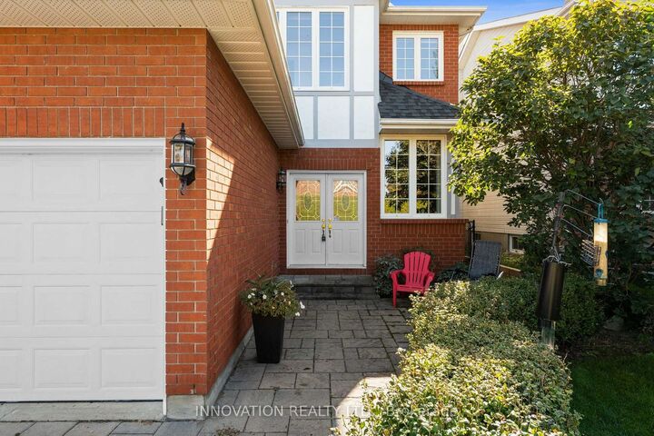 Property Photo:  86 Forestview Crescent  ON K2H 9P4 