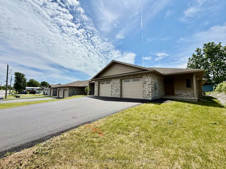 Property Photo:  75 Seymour Street W  ON K0K 2K0 