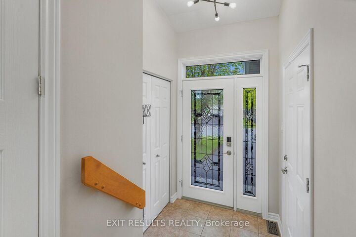 Property Photo: 2609 Raymond Street ON K4K 0B6
