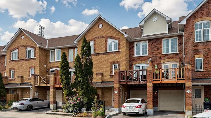 Property Photo:  2 Hedge End Road 123  ON M1B 5Z8 