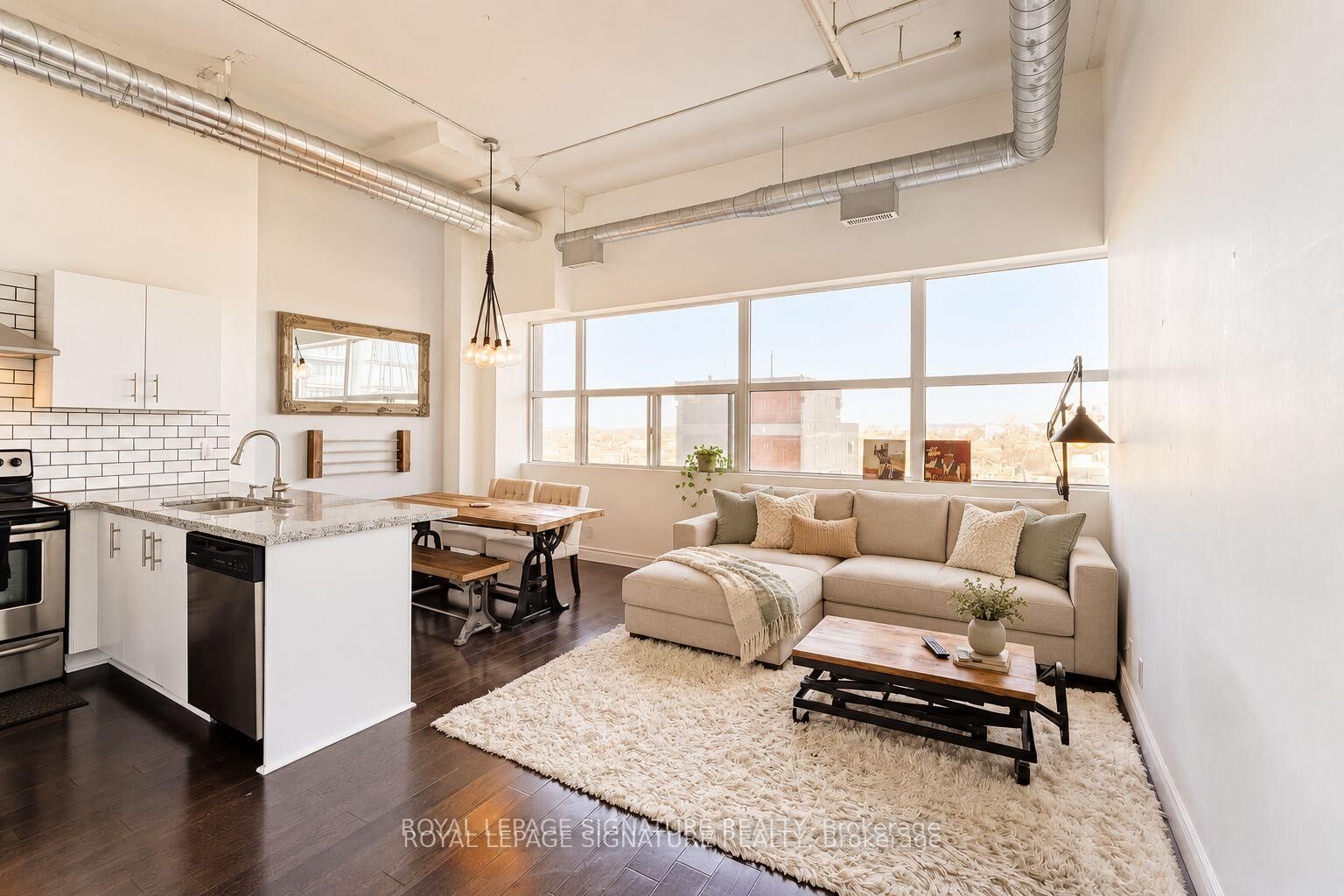 Property Photo:  700 King Street W 1005  ON M5V 2Y6 