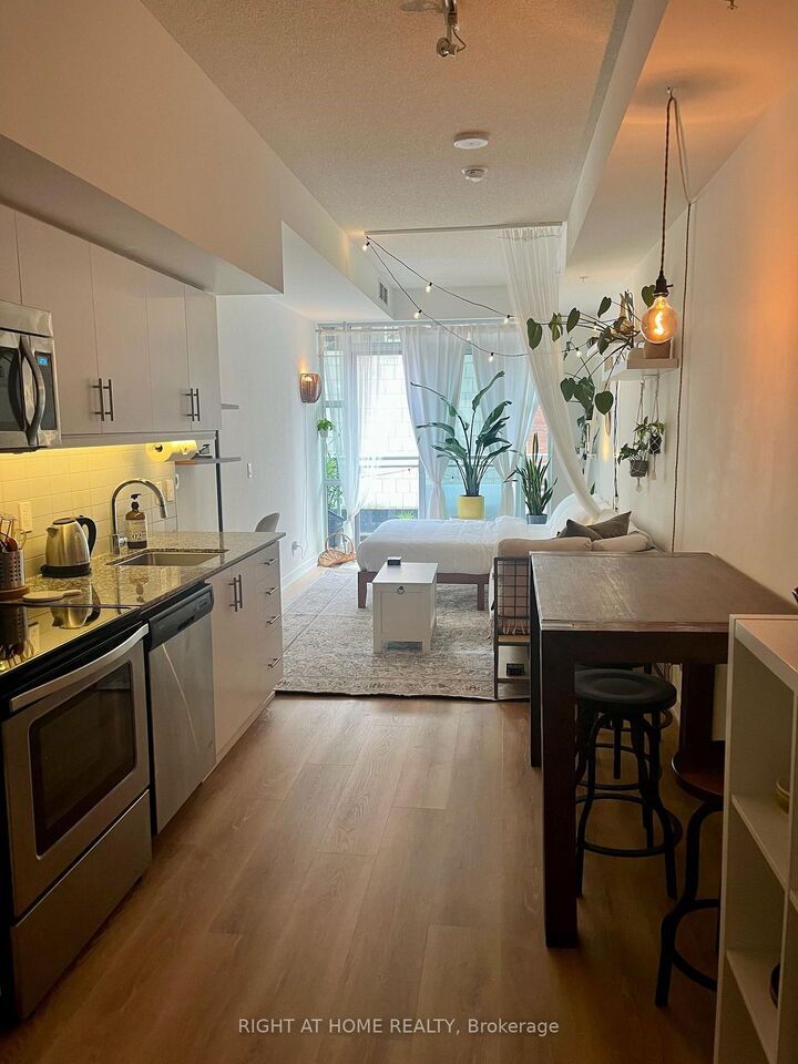 Property Photo: 10 Willison Square 205 ON M5T 0A8