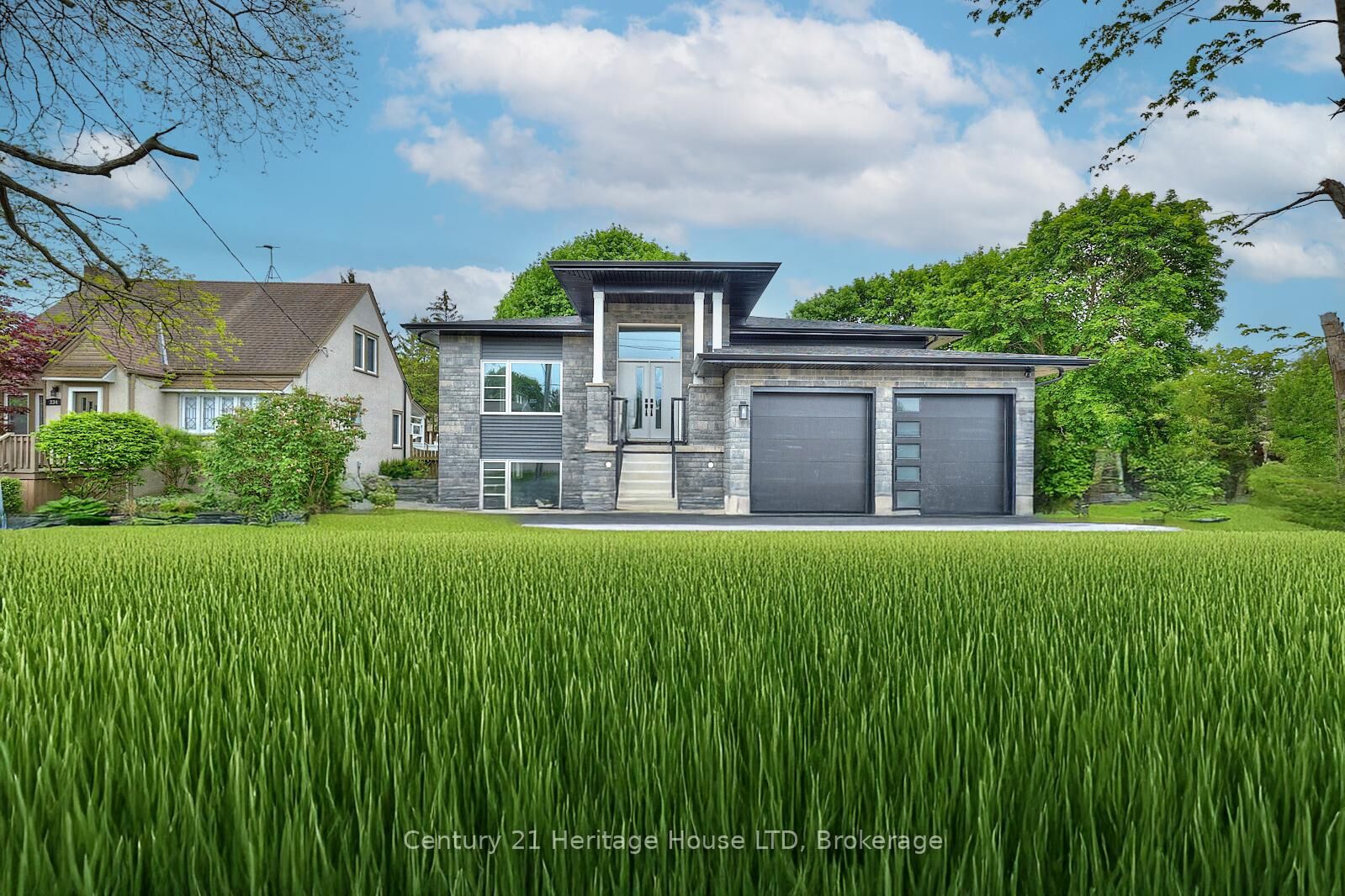 Property Photo:  338 Sugarloaf Street  ON L3K 2P3 