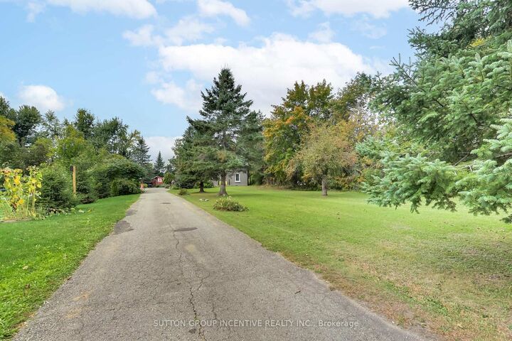 Property Photo:  1724 Penetanguishe Road  ON L9X 1Z4 