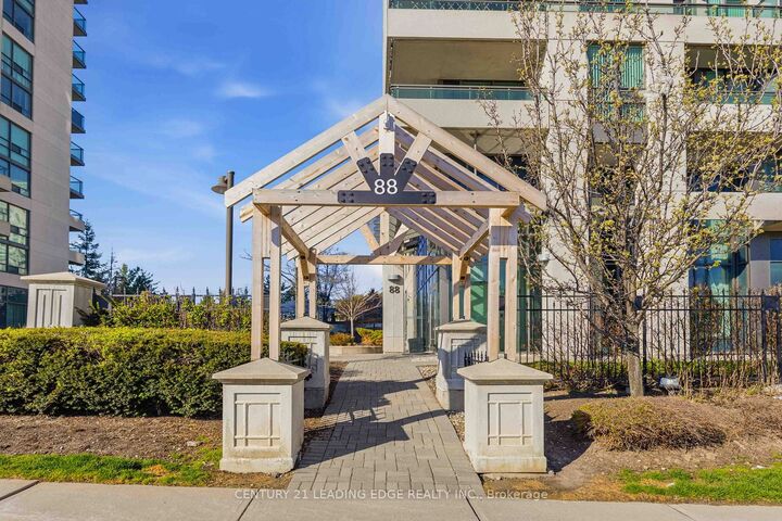 Property Photo:  88 Grangeway Avenue 1109  ON M1H 0A2 