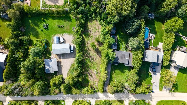 Property Photo:  122 James Street  ON L9Y 0T6 