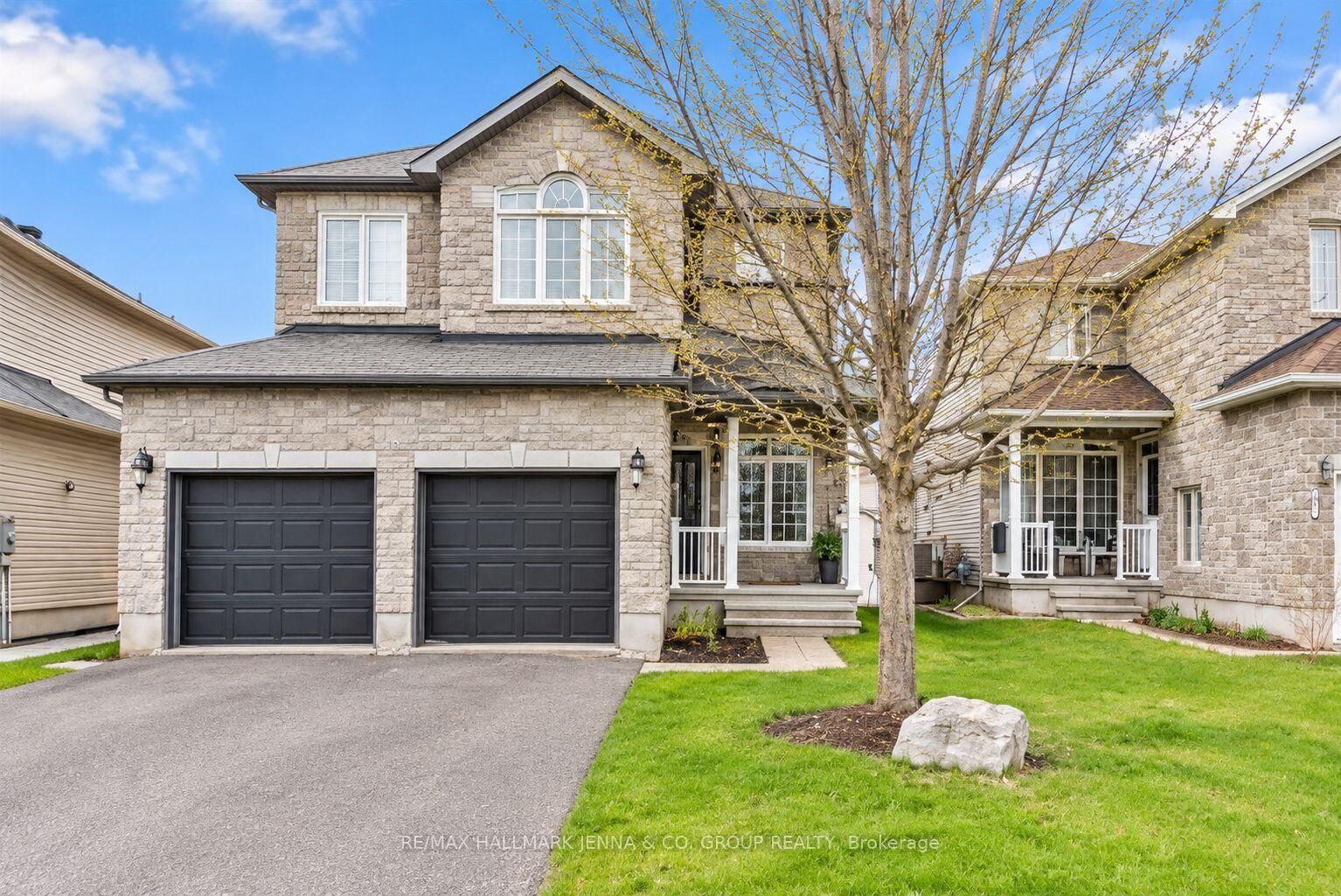 Property Photo:  281 Topaze Crescent  ON K4K 0E7 