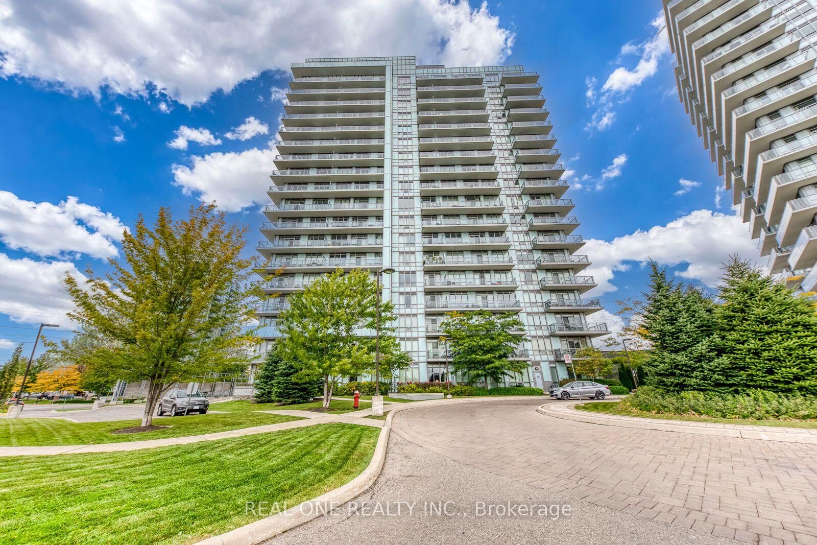 Property Photo:  4633 Glen Erin Drive 311  ON L5M 7E1 