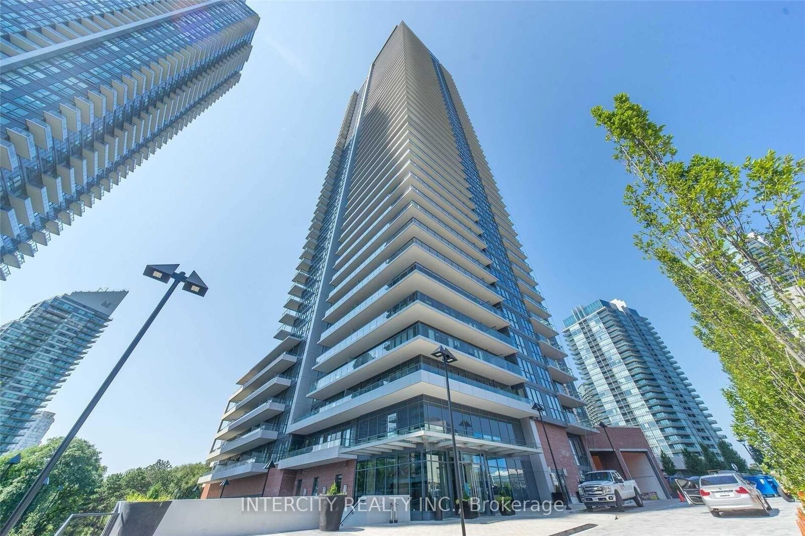 Property Photo:  10 Parklawn Road 622  ON M8V 0H9 