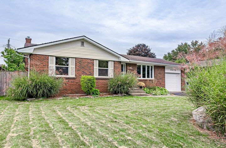 Property Photo:  4459 Hamilton Road  ON N0L 1G3 