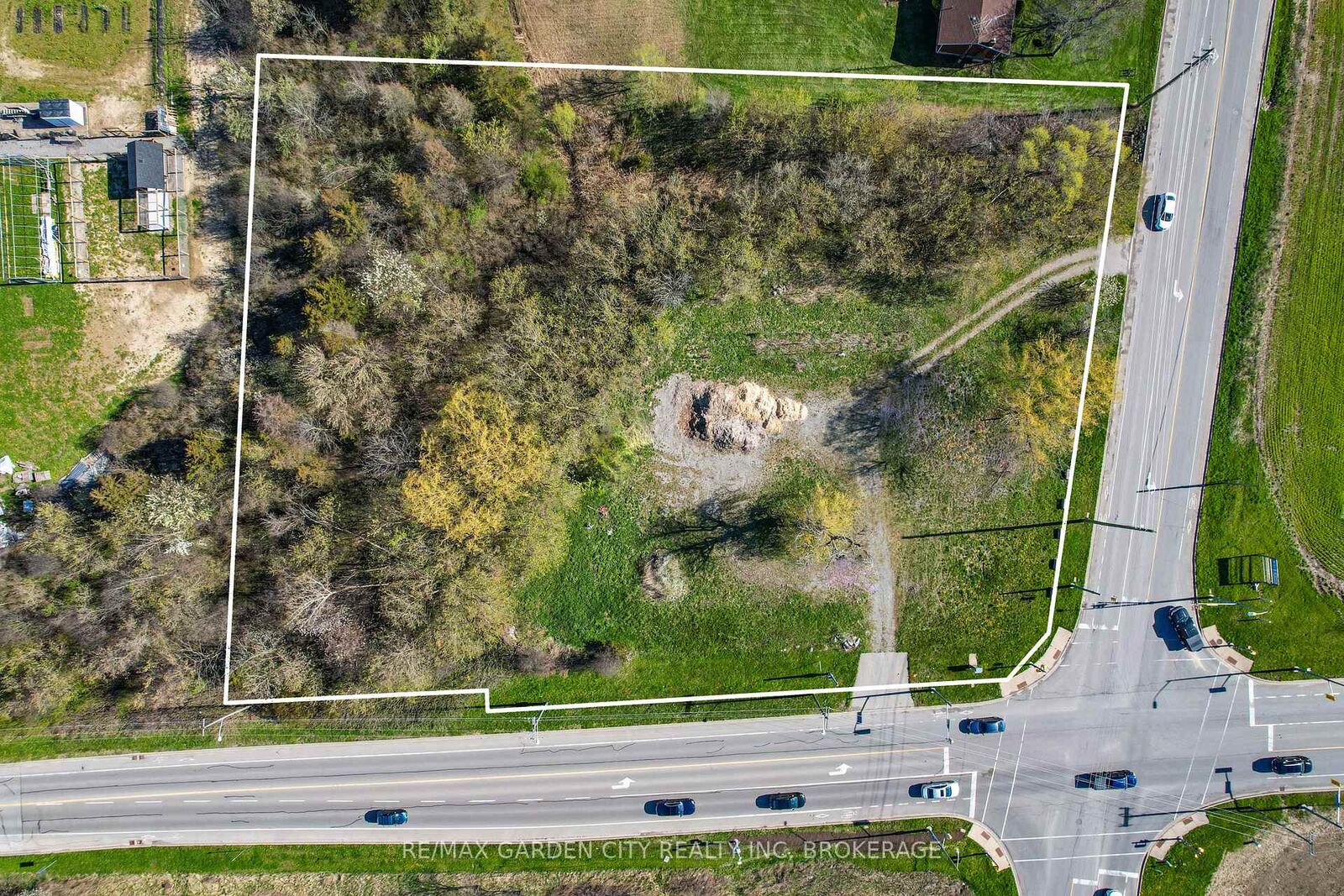 Property Photo:  381 St. Paul Street W  ON L2R 3N1 