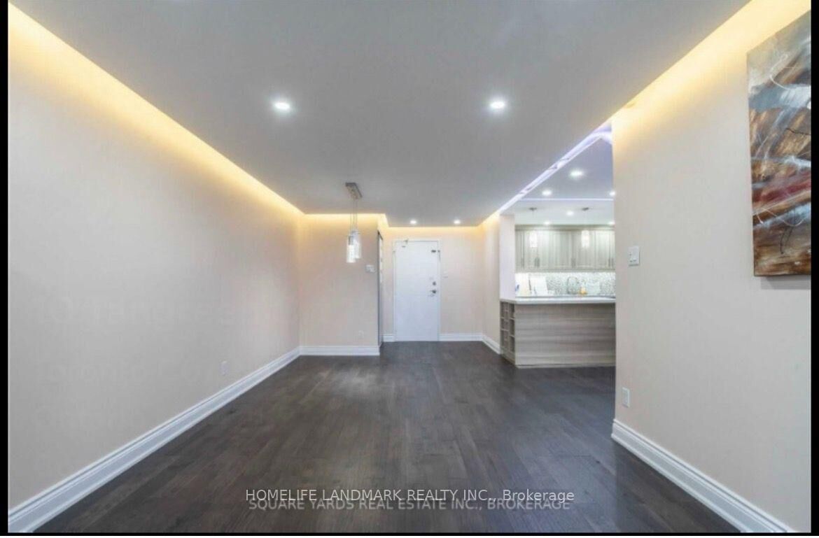 Property Photo:  10 Tangreen Court 1901  ON M2M 4B9 