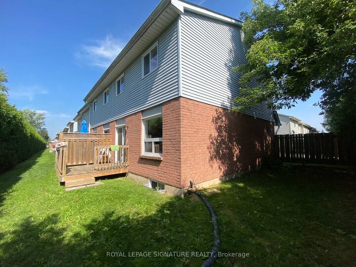 Property Photo:  31 Parkview Drive 32  ON L9W 4H7 