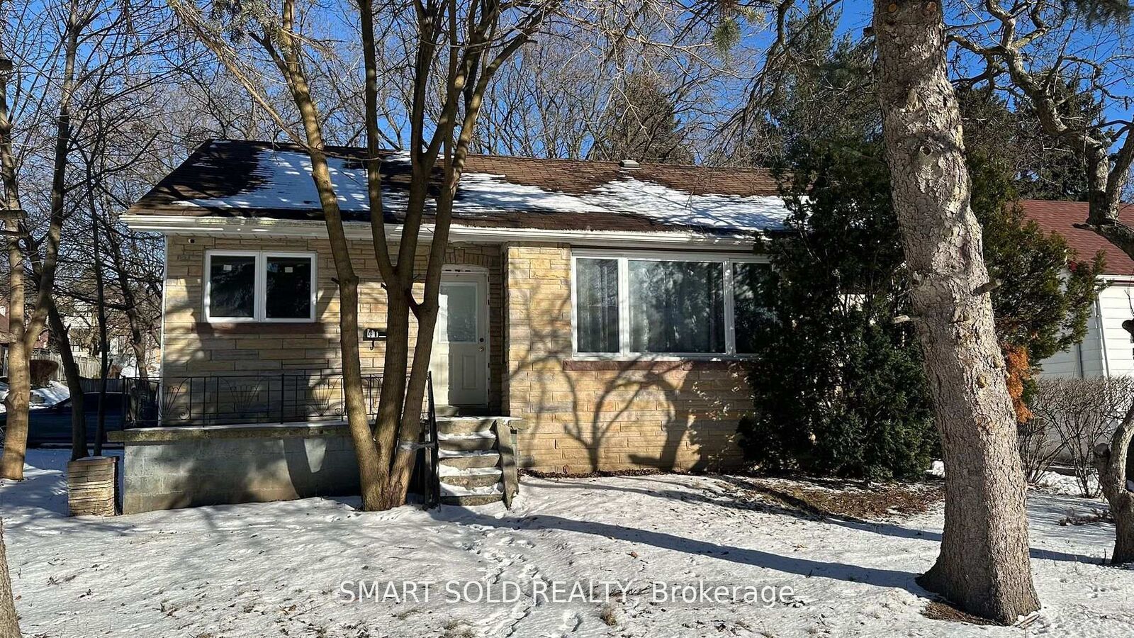 Property Photo: 41 Maybourne (Basement) Avenue ON M1L 2V7