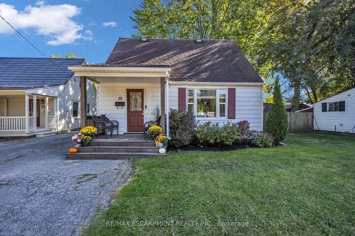 Photo de la propriété:  79 Brydges Street  ON N5A 1R6 