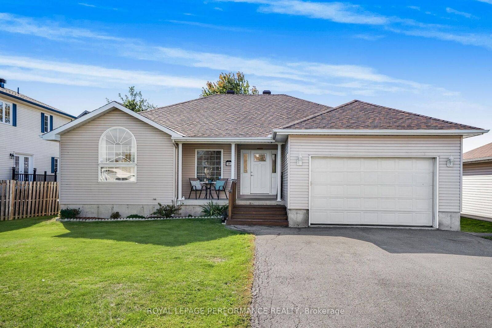 Property Photo:  40 Lori Lane  ON K0C 2H0 