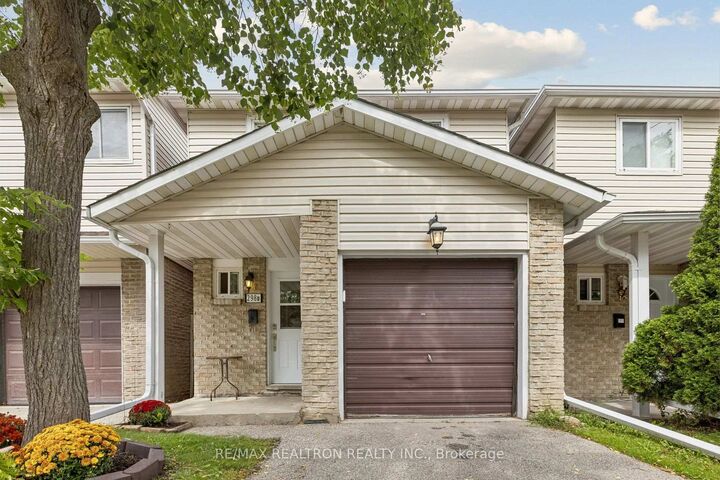 Property Photo:  298D Bluevale Street N  ON N2J 4G3 