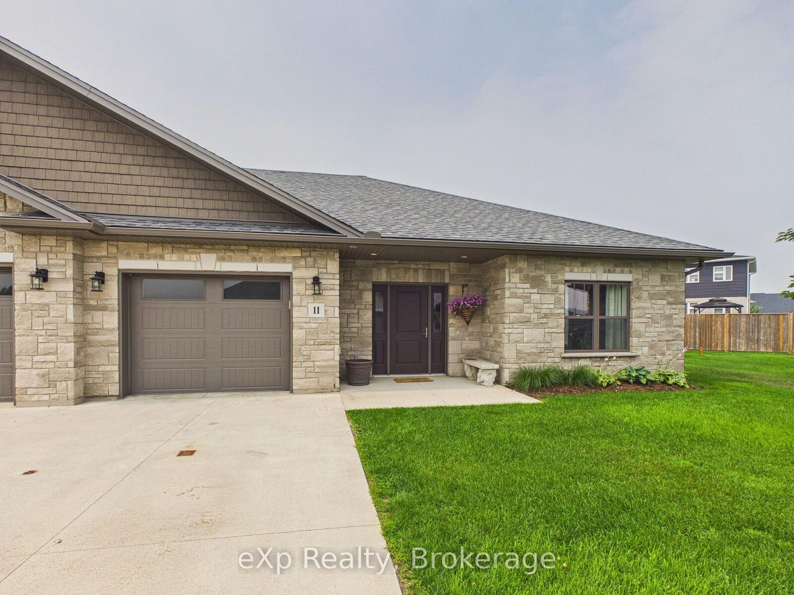 Property Photo:  11-1050 Waterloo Street  ON N0H 2C3 