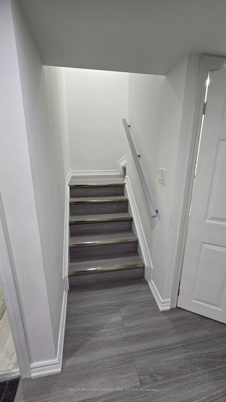 Property Photo:  36 Crombie Street  ON L1C 4A1 