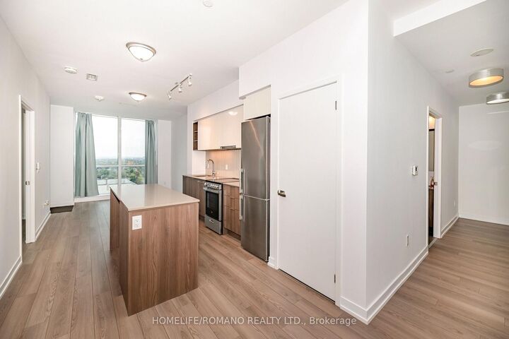 Property Photo:  31 Tippett Road 1602  ON M3H 0C8 